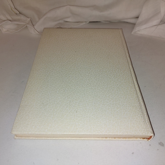 Someone Cares The Collected Poems of Helen Steiner Rice 1972 Softcover Vintage G - Picture 4 of 8